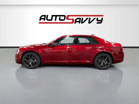 Used 2022 Chrysler 300 S RWD image 4