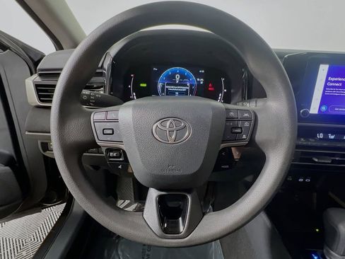 Used 2025 Toyota Camry LE w/ Convenience Package FWD image 14