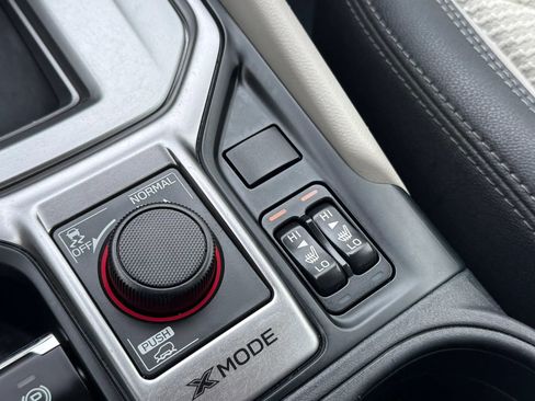 Used 2022 Subaru Forester Premium image 33