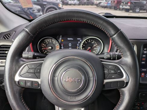 Used 2019 Jeep Compass Trailhawk AWD/4WD image 23
