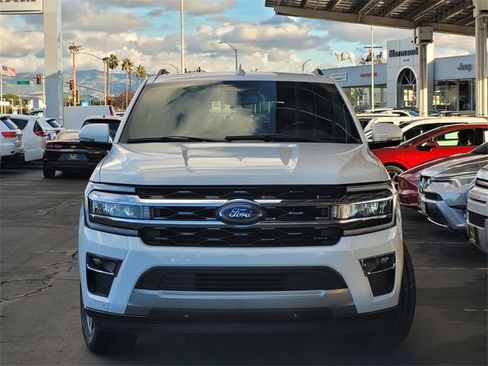 Used 2024 Ford Expedition Max Limited image 2