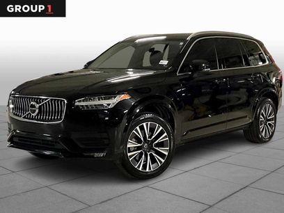 Used 2022 Volvo XC90 T5 Momentum w/ Advanced Package