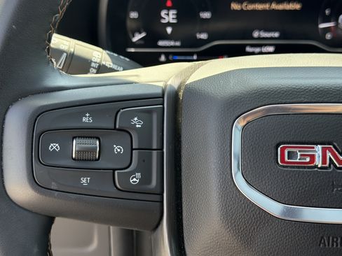 Used 2023 GMC Yukon XL AT4 w/ AT4 Premium Package AWD/4WD image 32