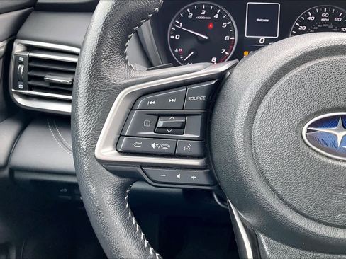 Used 2023 Subaru Outback Limited image 21