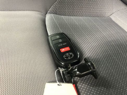 Used 2024 Toyota Corolla SE image 29