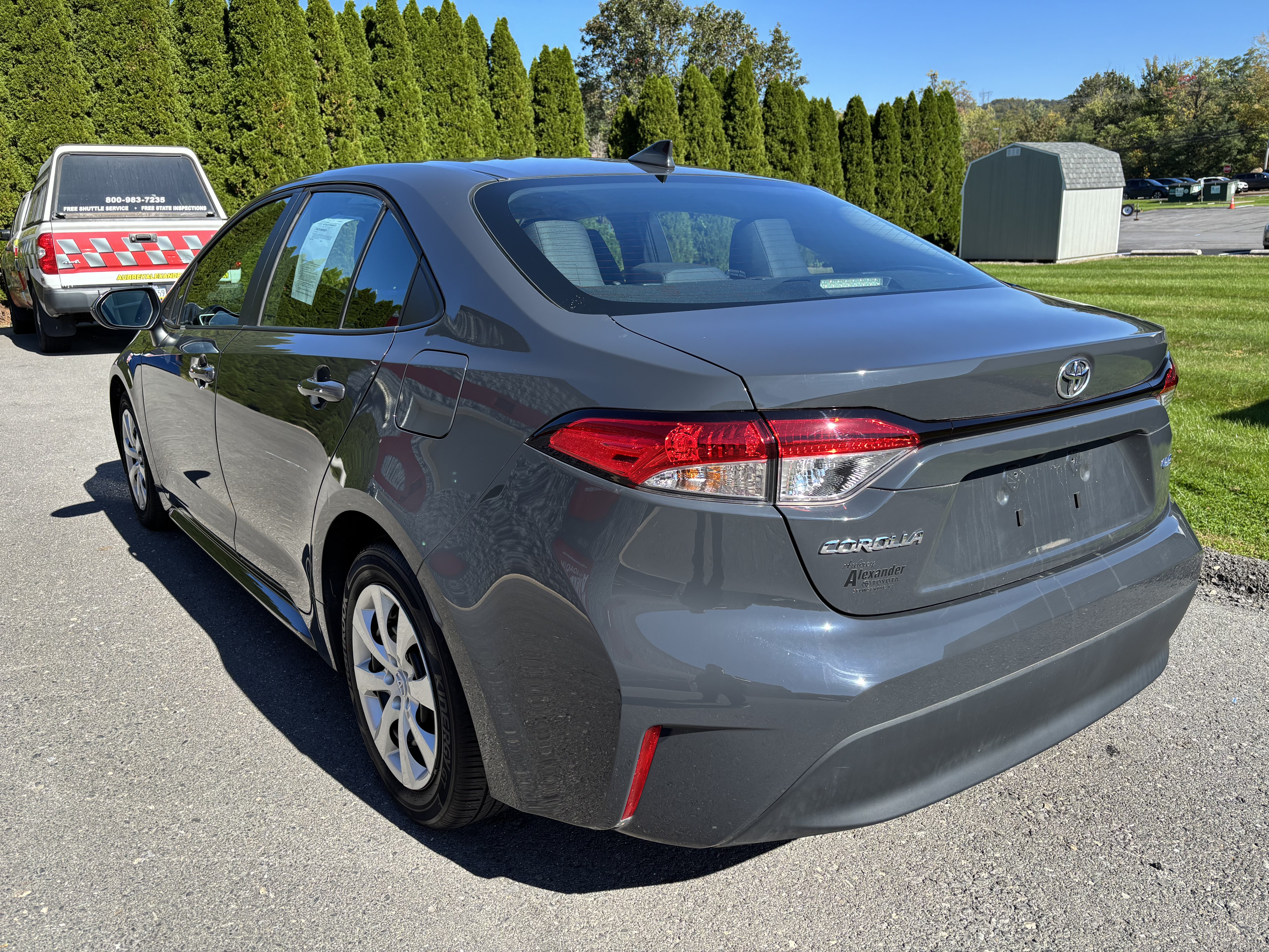Used 2024 Toyota Corolla LE FWD image 6