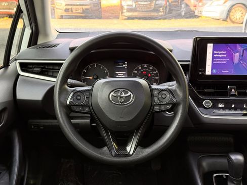 Used 2023 Toyota Corolla LE w/ LE Premium Package FWD image 27
