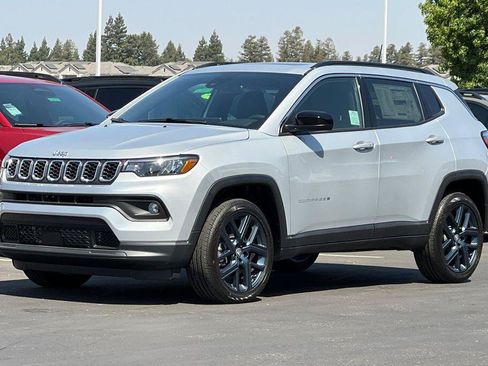 New 2026 Jeep Compass Latitude AWD/4WD image 8