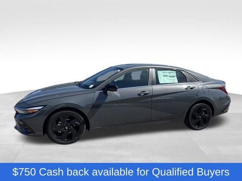 New 2026 Hyundai Elantra SEL Sport FWD image 2