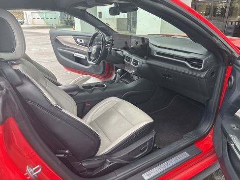 Used 2024 Ford Mustang Premium image 8