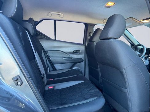 Used 2019 Nissan Kicks SV FWD image 24
