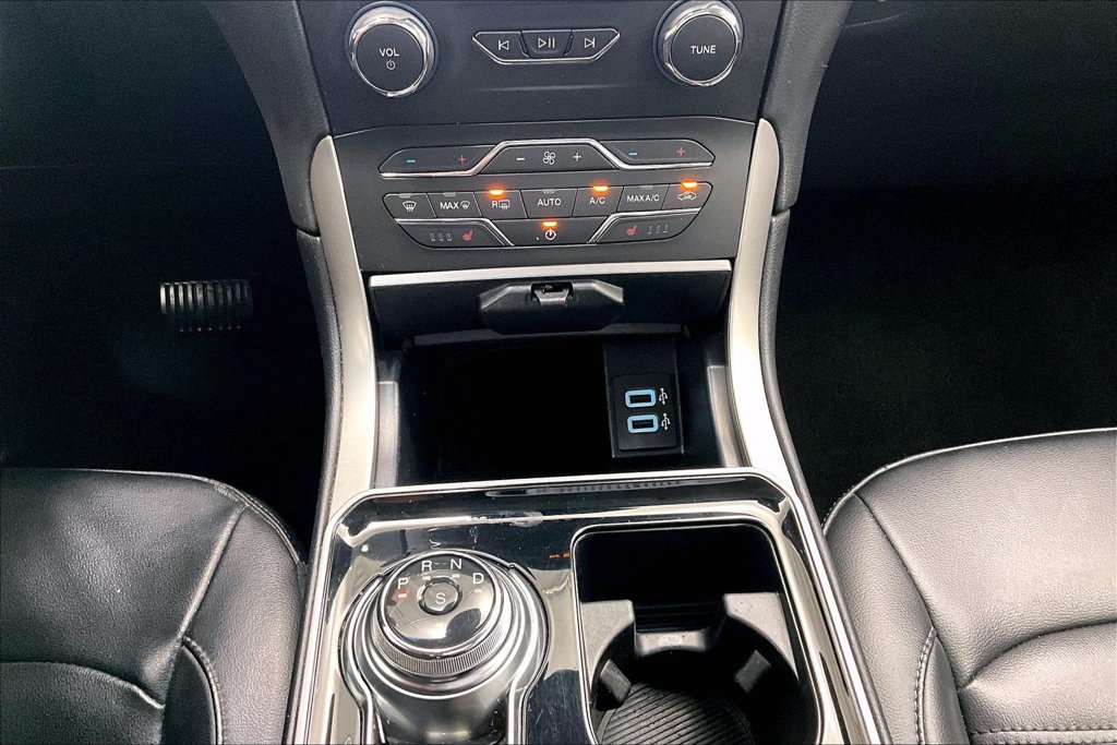 Used 2019 Ford Edge SEL w/ Equipment Group 201A AWD/4WD image 23