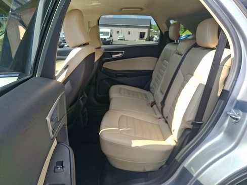 Used 2024 Ford Edge SEL AWD/4WD image 10