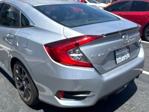 Used 2020 Honda Civic Sport image 2