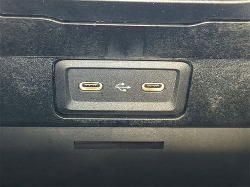 Used 2023 Mercedes-Benz C 300 Sedan image 23