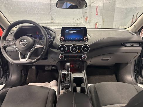 Used 2025 Nissan Sentra SV FWD image 33
