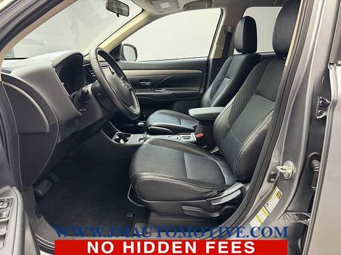 Used 2015 Mitsubishi Outlander SE AWD/4WD image 12
