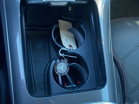 Used 2025 Mercedes-Benz GLC 43 AMG GLC 43 AMG image 32