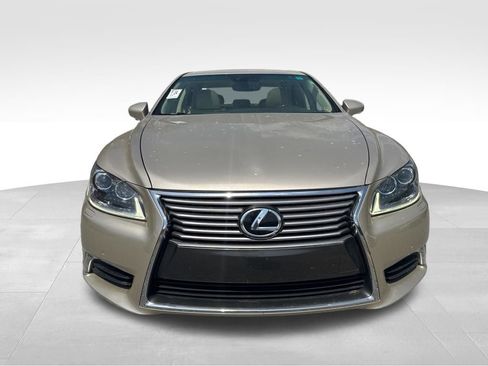 Used 2015 Lexus LS 460 w/ Comfort Package image 11