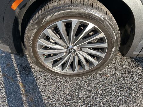 Used 2024 Hyundai Palisade Calligraphy image 10