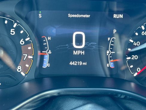 Used 2025 Jeep Compass Trailhawk AWD/4WD image 28