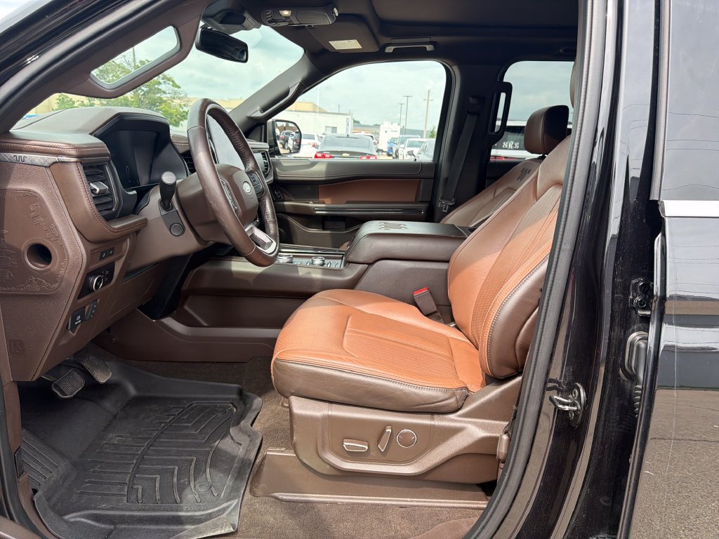 Used 2023 Ford Expedition King Ranch AWD/4WD image 18