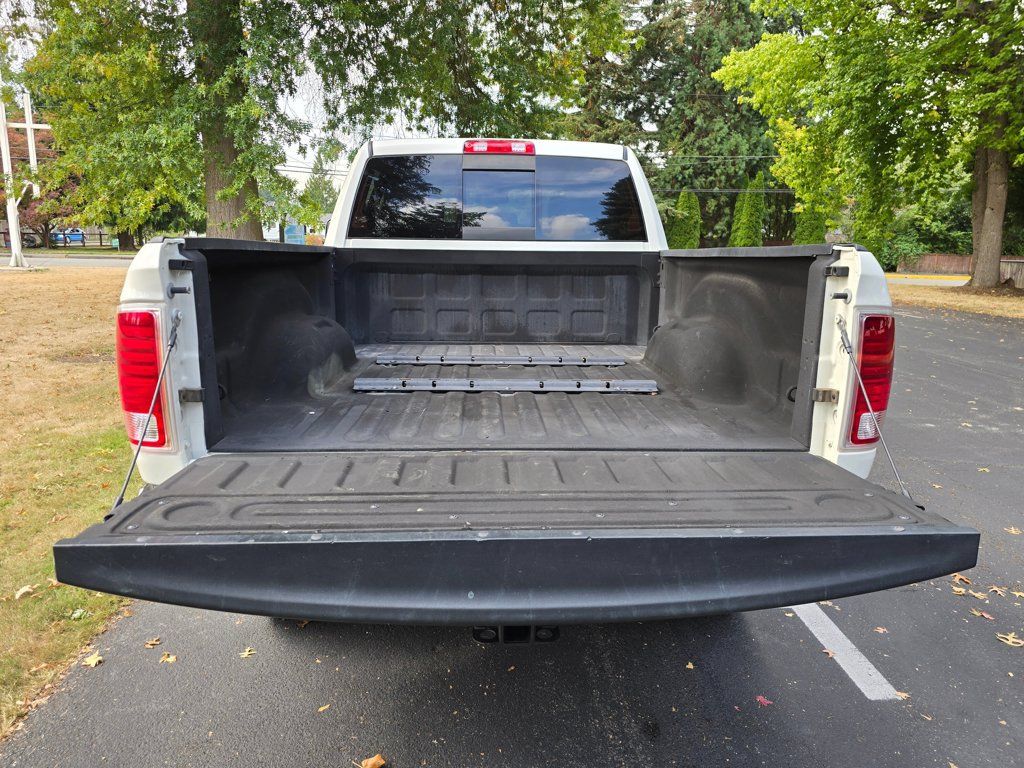 Used 2016 RAM 3500 Laramie w/ Convenience Group AWD/4WD image 6