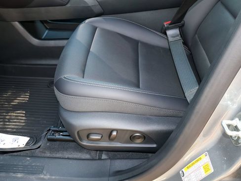 New 2027 GMC Terrain Elevation w/ Elevation Premium Package AWD/4WD image 8