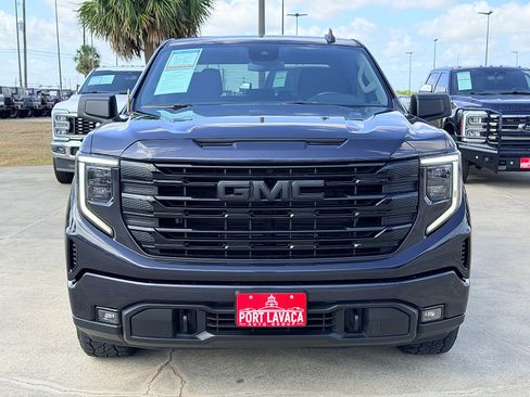 Used 2022 GMC Sierra 1500 Elevation AWD/4WD image 2