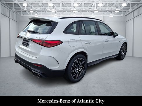 New 2026 Mercedes-Benz GLC 43 AMG 4MATIC image 4