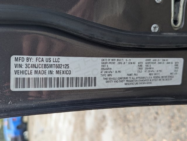 Used 2021 Jeep Compass Latitude FWD image 26
