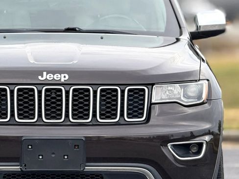 Used 2017 Jeep Grand Cherokee Limited image 12
