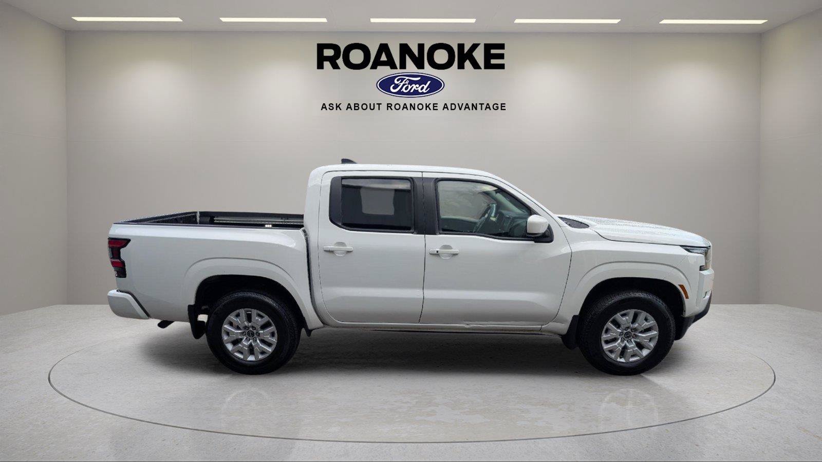 Used 2023 Nissan Frontier SV w/ SV Convenience Package AWD/4WD image 11