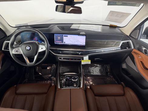 Used 2025 BMW X7 xDrive40i w/ Executive Package AWD/4WD image 19