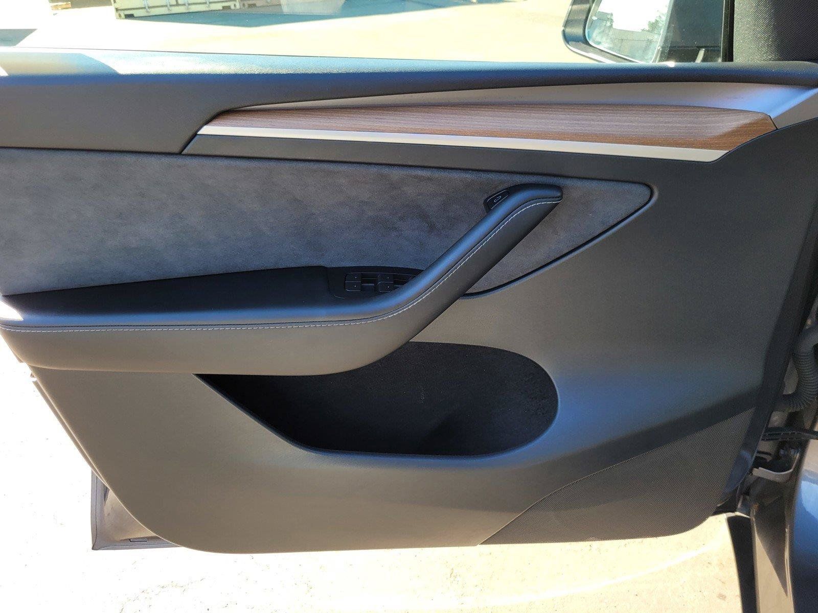 Used 2023 Tesla Model Y Long Range AWD/4WD image 22
