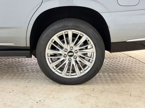 Certified 2026 Cadillac Escalade Luxury w/ LPO, Floor Liner Package AWD/4WD image 12