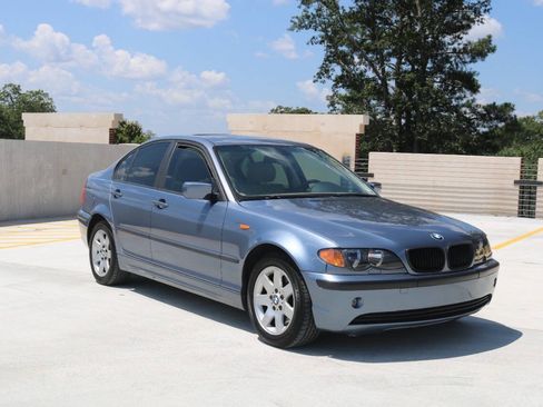 Used 2004 BMW 325xi Sedan AWD/4WD image 6