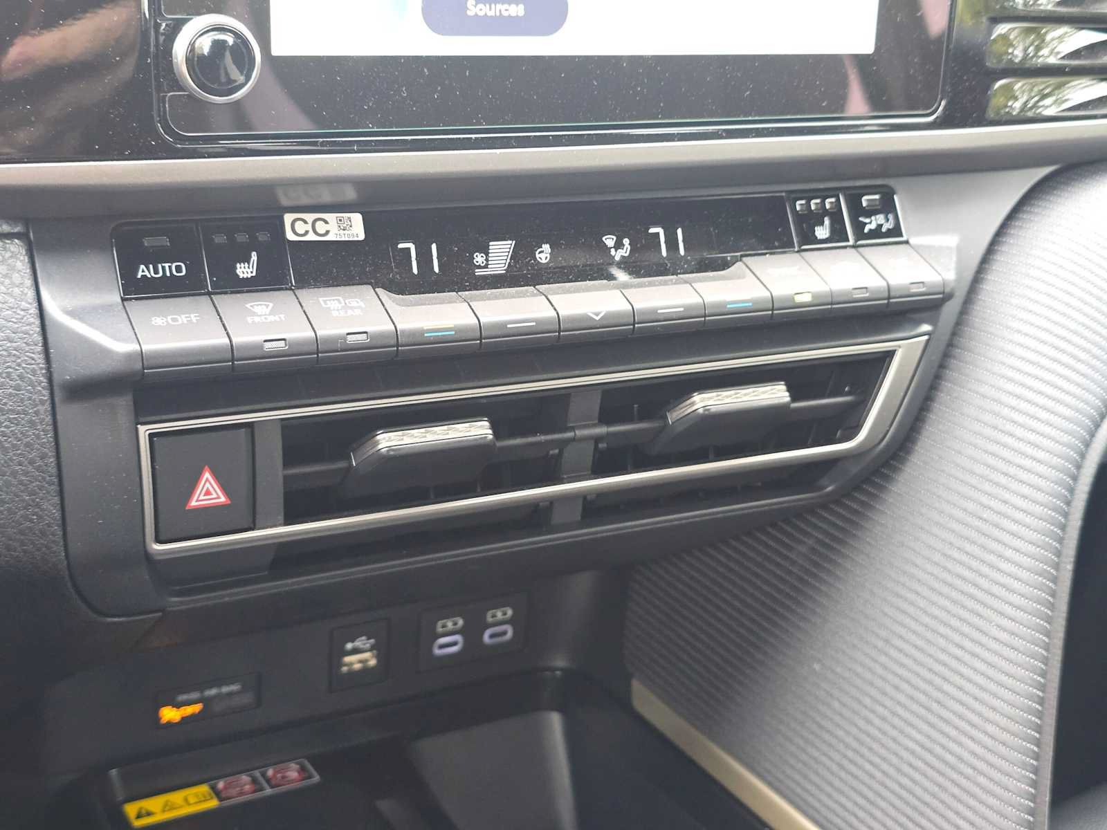 Used 2026 Toyota Camry SE w/ Convenience Package FWD image 27