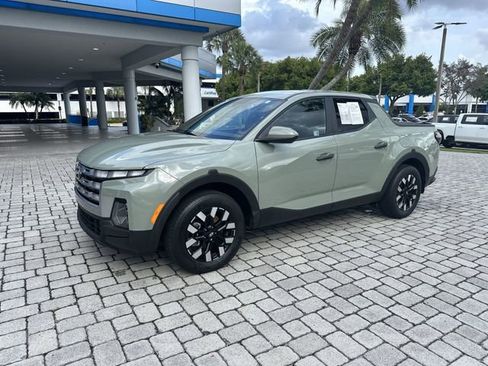 Used 2025 Hyundai Santa Cruz SE FWD image 16