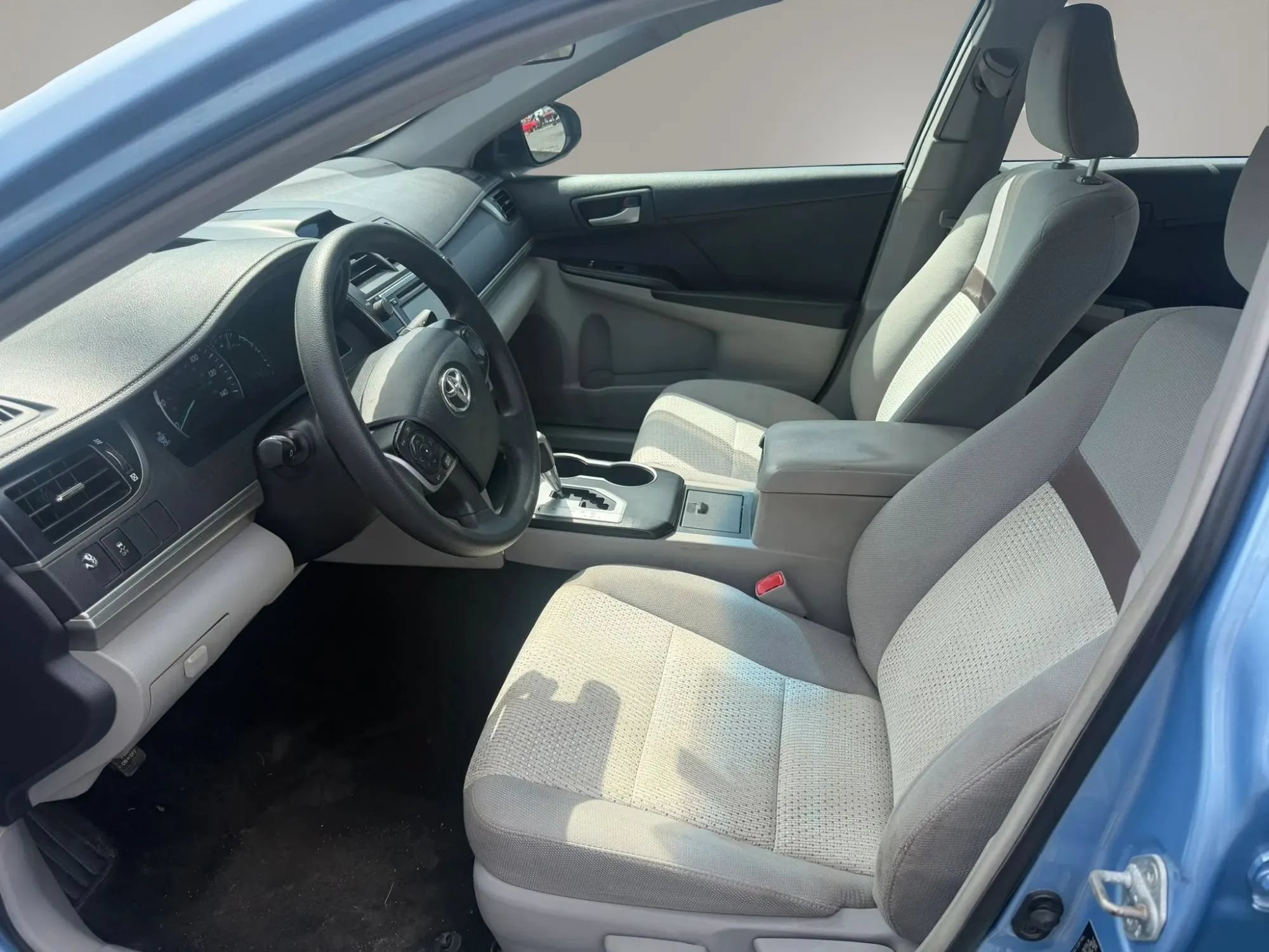 Used 2012 Toyota Camry LE FWD image 11
