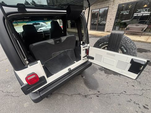 Used 2006 Jeep Wrangler Sport image 39