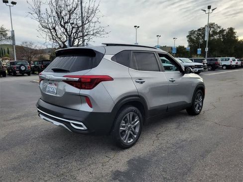 Used 2023 Kia Seltos S image 7