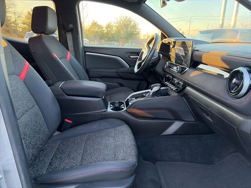 Used 2023 Chevrolet Colorado Z71 w/ Z71 Convenience Package 2 image 7