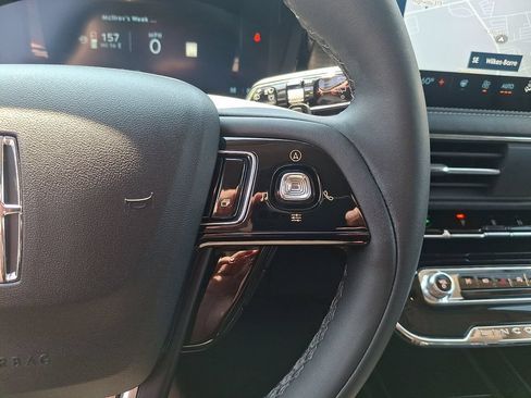 Used 2023 Lincoln Corsair AWD w/ Equipment Group 101A image 22
