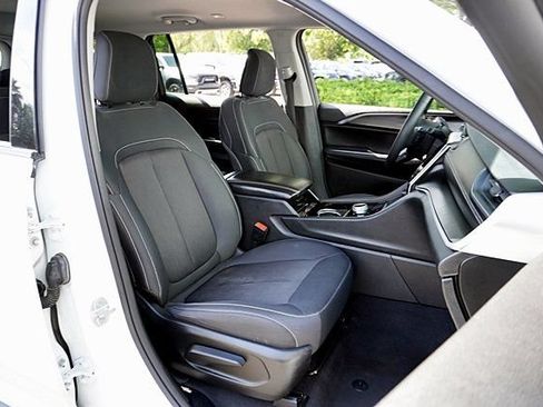 Certified 2023 Jeep Grand Cherokee L Laredo RWD image 12