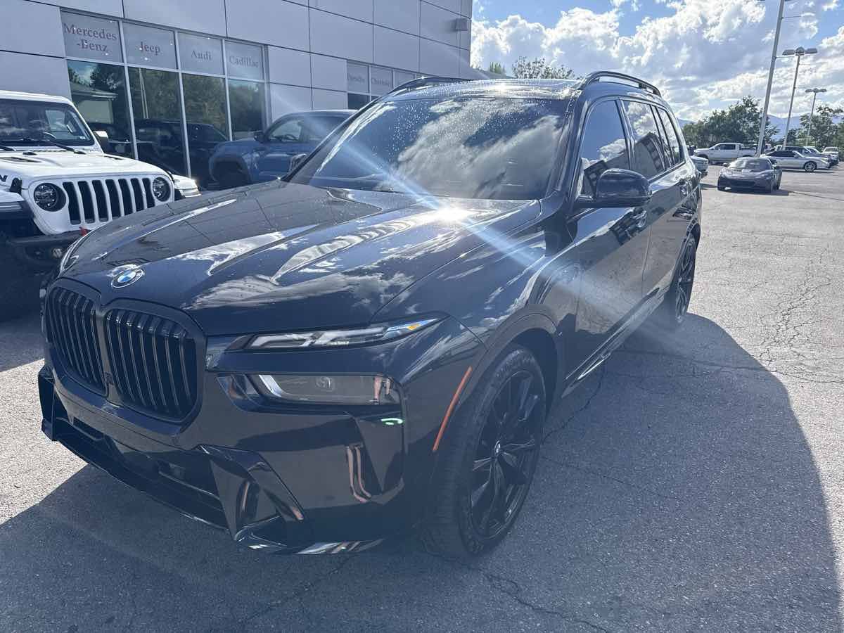 Used 2024 BMW X7 xDrive40i w/ Executive Package AWD/4WD image 2