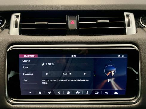 Used 2019 Land Rover Range Rover Sport HSE image 30