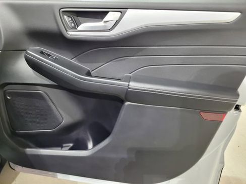 Used 2025 Ford Escape Platinum image 56