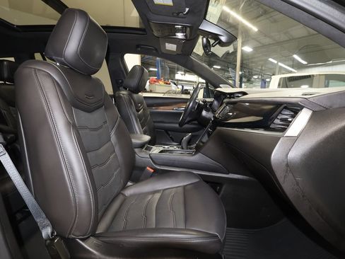 Used 2024 Cadillac XT6 Sport w/ Platinum Package AWD/4WD image 28