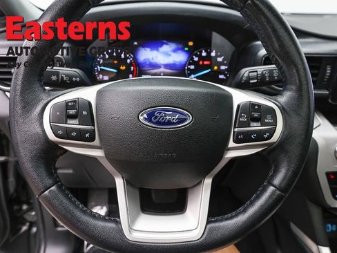 Used 2022 Ford Explorer XLT w/ Equipment Group 202A AWD/4WD image 10